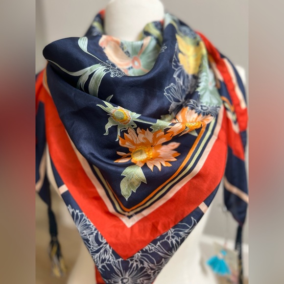 Johnny Was silk scarf - Picture 8 of 9